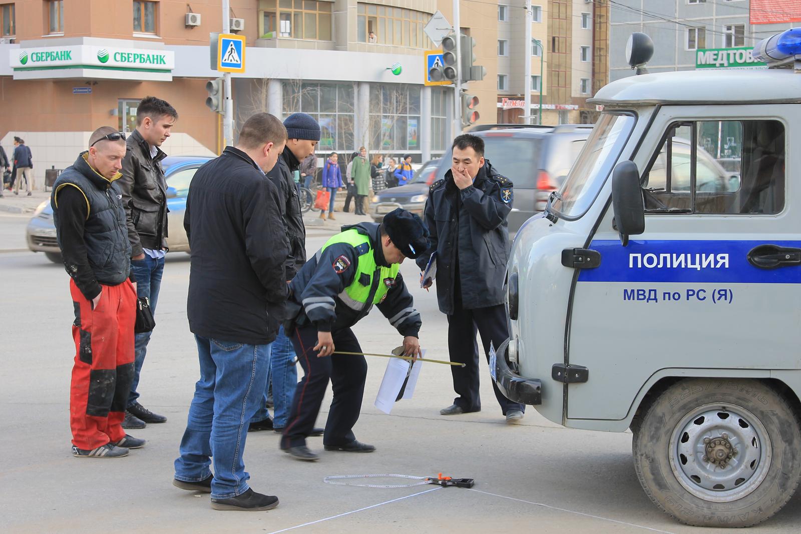 gibdd otricaet prichastnost sluzhebnoj mashiny mvd k avarii v yakutske foto video yasia novosti yakutska i yakutii