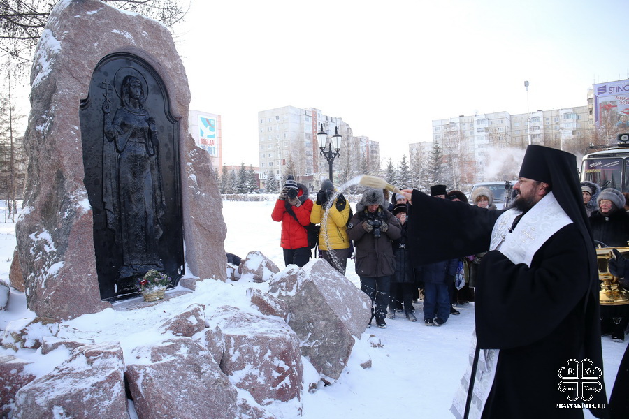 В Нерюнгри появился памятник святой великомученице Варваре — покровительнице горняков