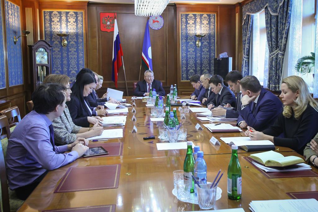 Глава Якутии поручил проработать механизмы финансирования спорта