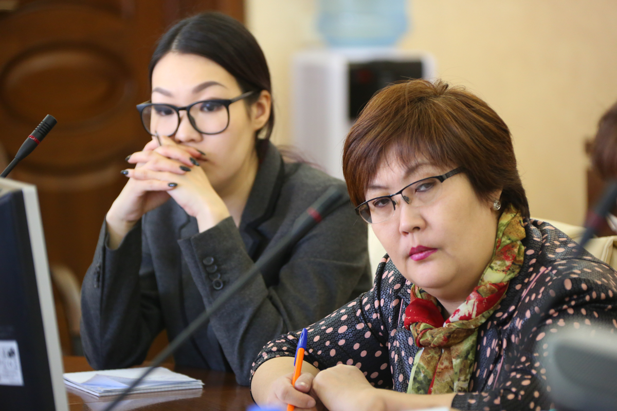 В Якутске участники круглого стола приняли решение обратиться к органам власти Дальнего Востока