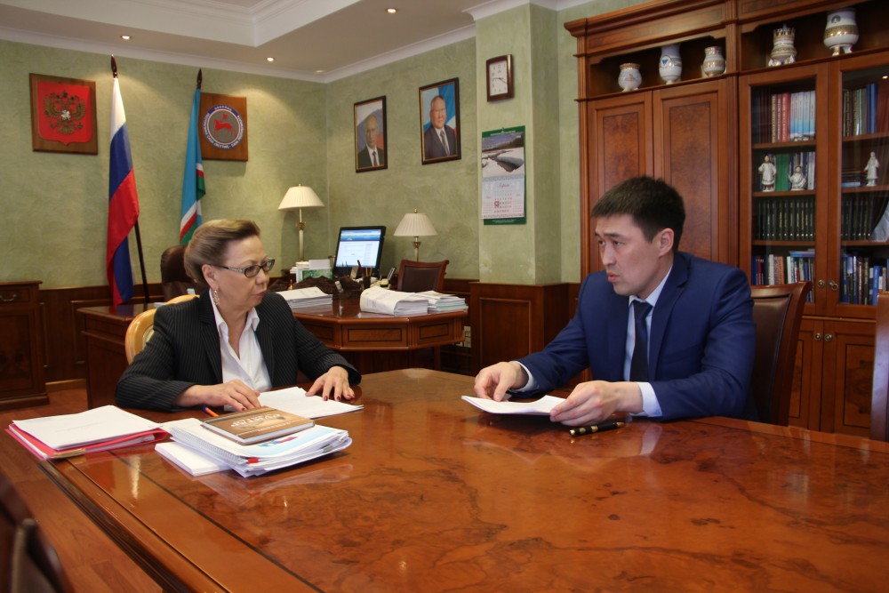 Премьер Якутии Галина Данчикова одобрила идеи молодого главы села Сунтар