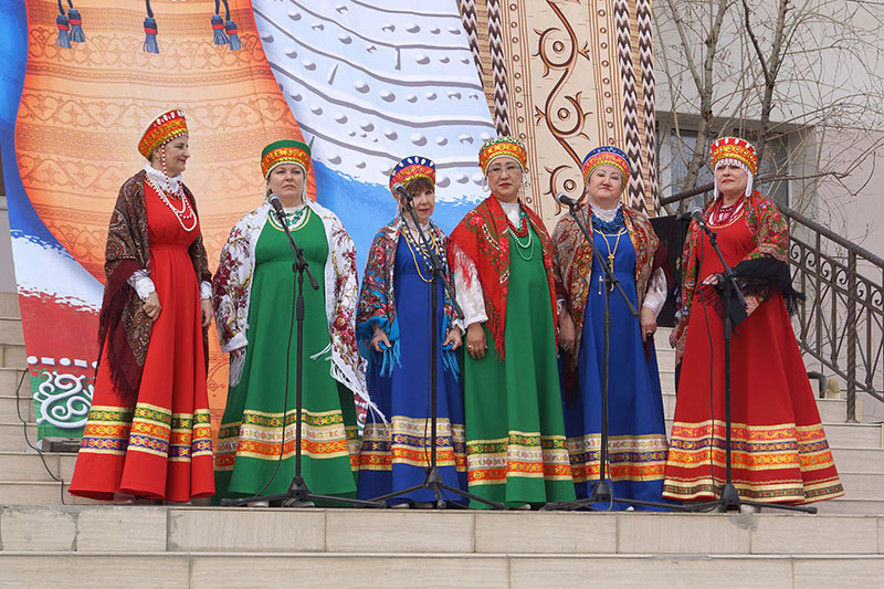 Саха русские. Якутия многонациональная Республика. Якутия нация. Русские в Якутии. Якутск национальности.