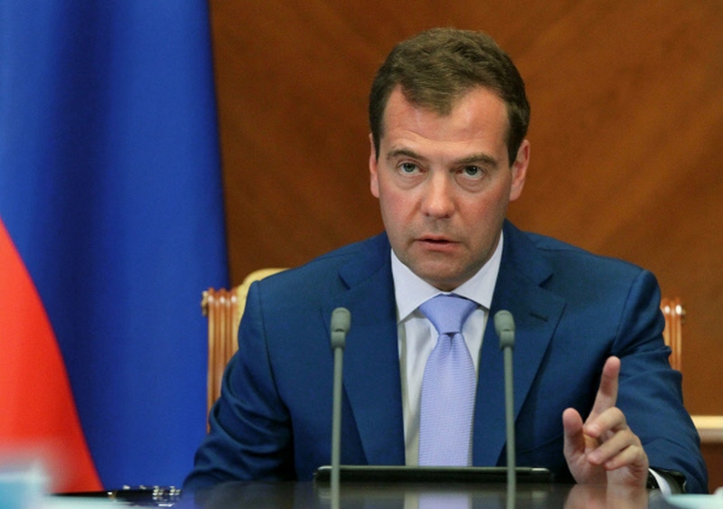 Дмитрий Медведев дал федеральным министерствам и регионам поручения по реализации социальной политики