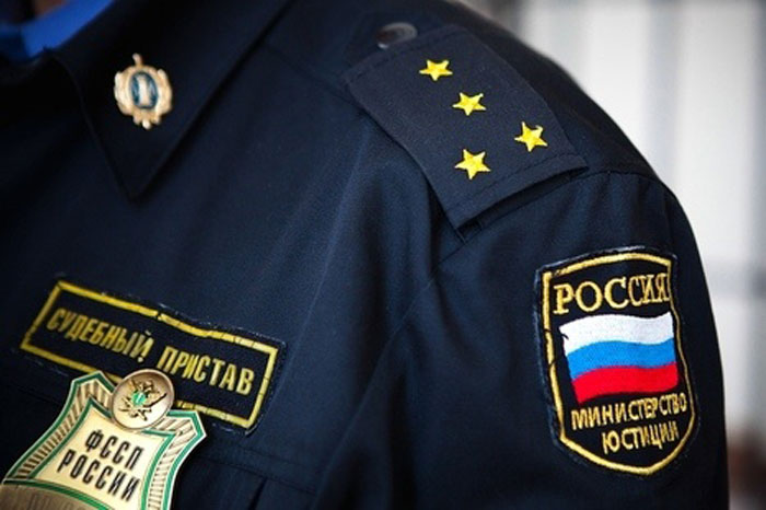В Якутии судебный пристав задержал преступника, находящегося в розыске