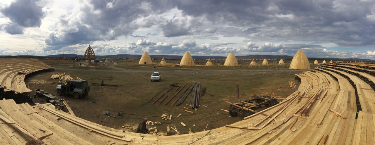 В культурную программу Ысыаха Олонхо вошли театральный фестиваль, конкурс олонхосутов и бычьи гонки
