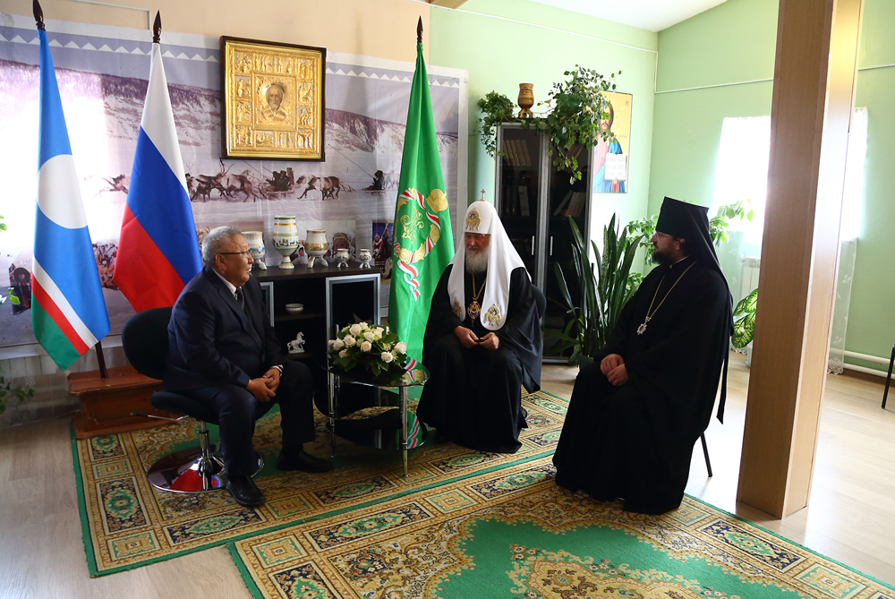 Патриарх Кирилл совершит в Успенском соборе Кремля молебен в честь юбилея республики