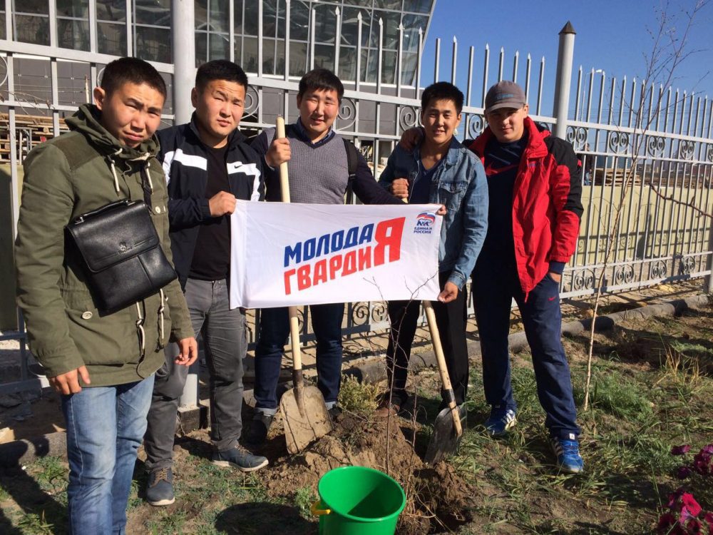 У поликлиники №3 в Якутске появилась зеленая зона