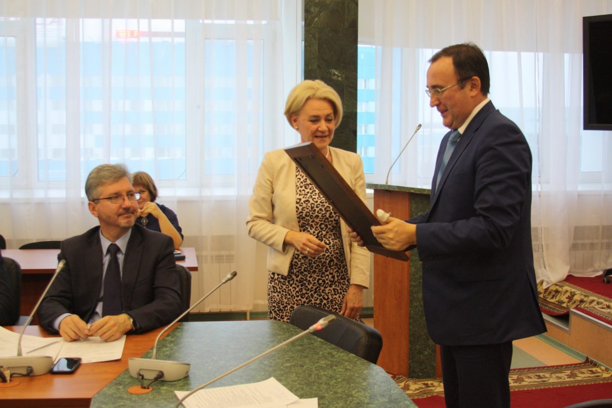 НКО Мирнинского района призвали активнее участвовать в конкурсах на получение субсидий и грантов