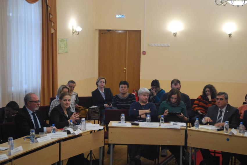 Школы Якутии первыми стали использовать новые учебники для слабовидящих детей