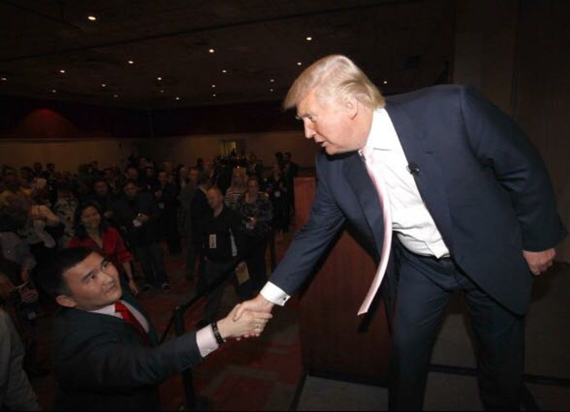 Якутянин Семен Адамов: Я удачно сфотографировался с Дональдом Трампом