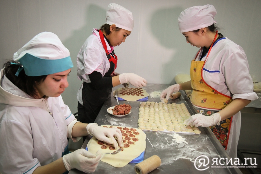 «Улуус олоҕо»: Намҥа оҥоһуллубут эт ас олохтоох бородууксуйа буоларын илэ харахпытынан көрдүбүт