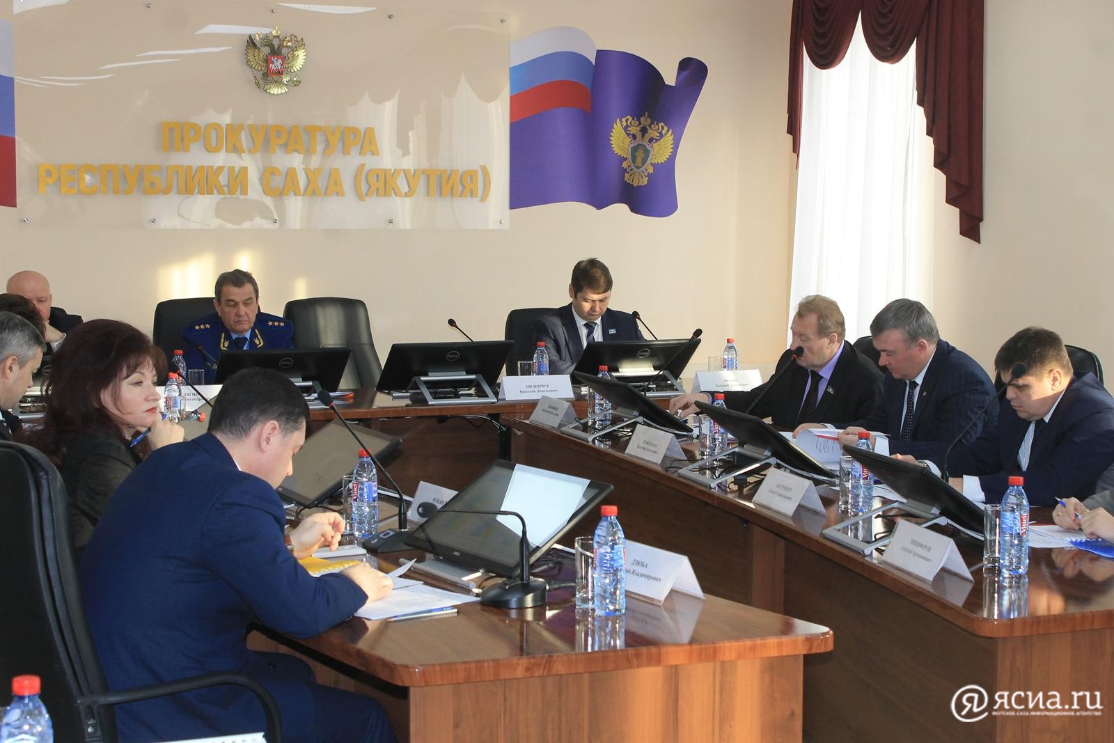 Усилиями кабмина и прокуратуры в Якутии задолженность по зарплате снизилась на 1,9 млрд рублей