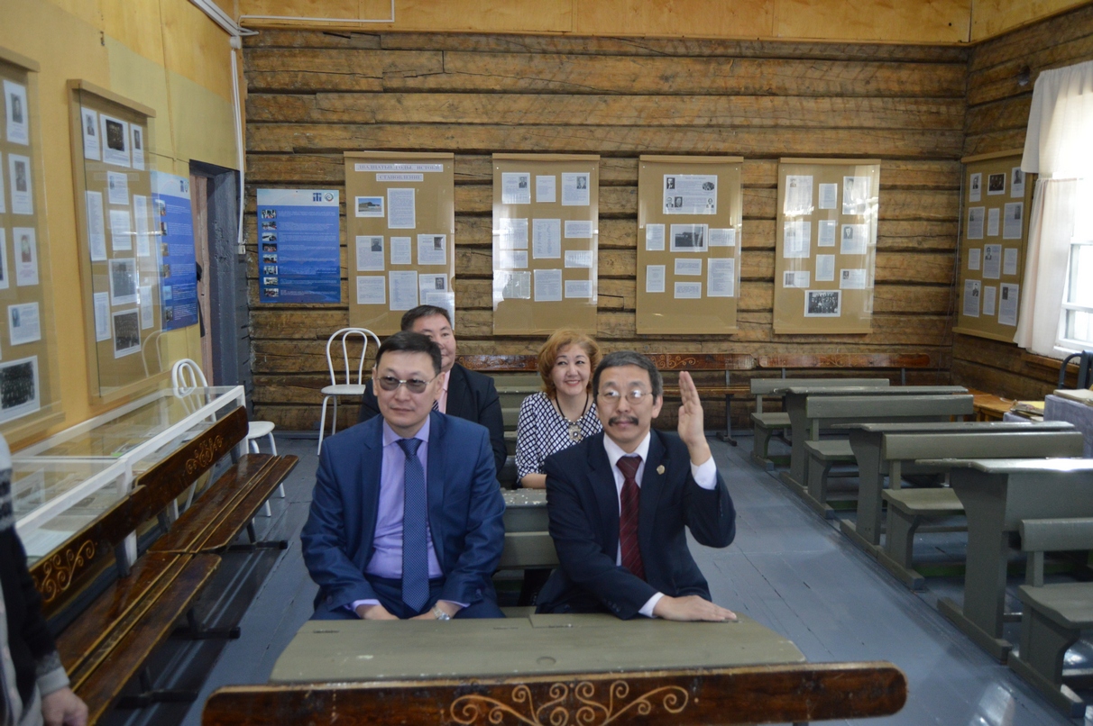 образование и наука якутии. сайт япк имени гоголева якутск. преподаватели свфу якутск. музей народного образования вилюйск. образование якутск.