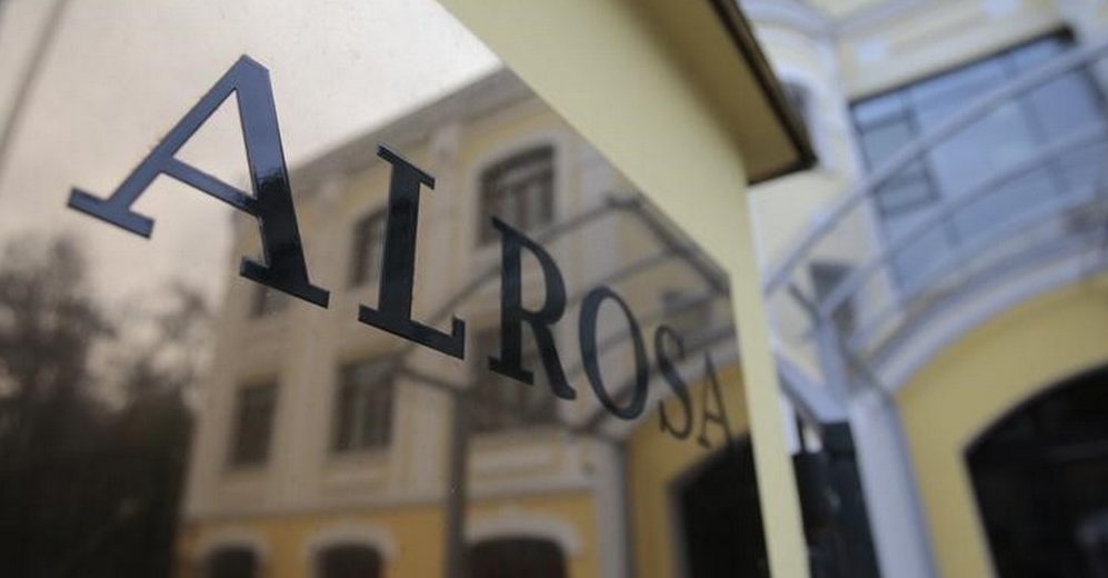 АЛРОСА пока не планировала на этот год продажу алмазов в Гохран