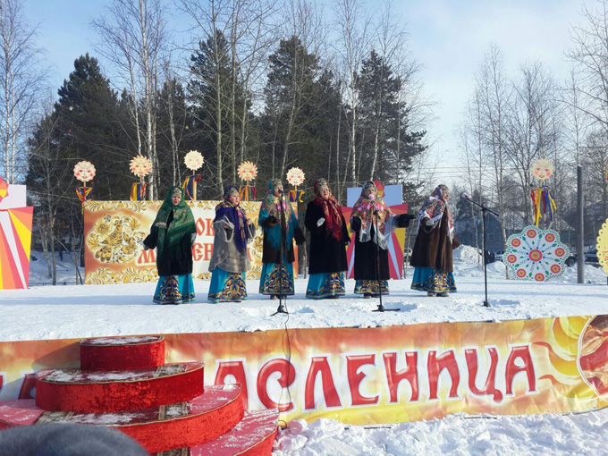В Ленске любители блинов смогли продегустировать кушанья в городском конкурсе