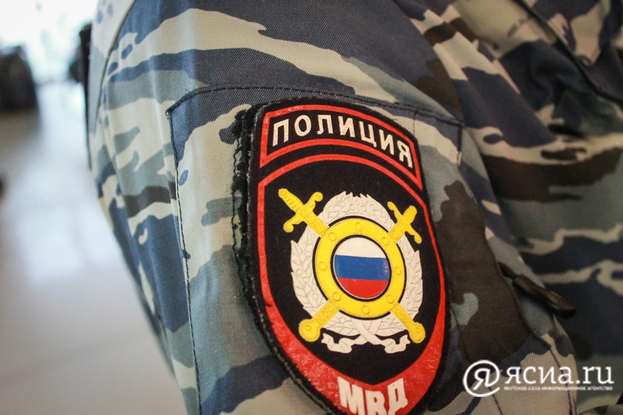Десятиклассник в школе пострадал от удара канцелярским ножом в шею