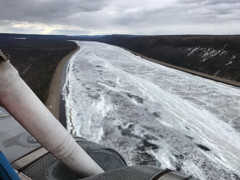 Нижняя кромка ледохода на Лене находится у гидропоста Крестовский