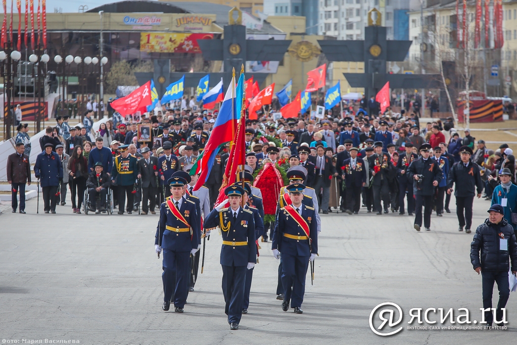 Помним и гордимся: В День Победы в Якутске состоялся военно-патриотический парад