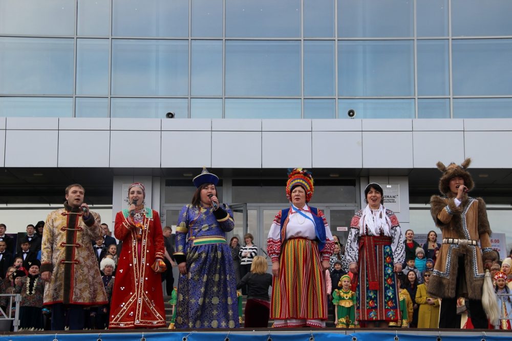 Всероссийская акция пения прошла в алмазной столице