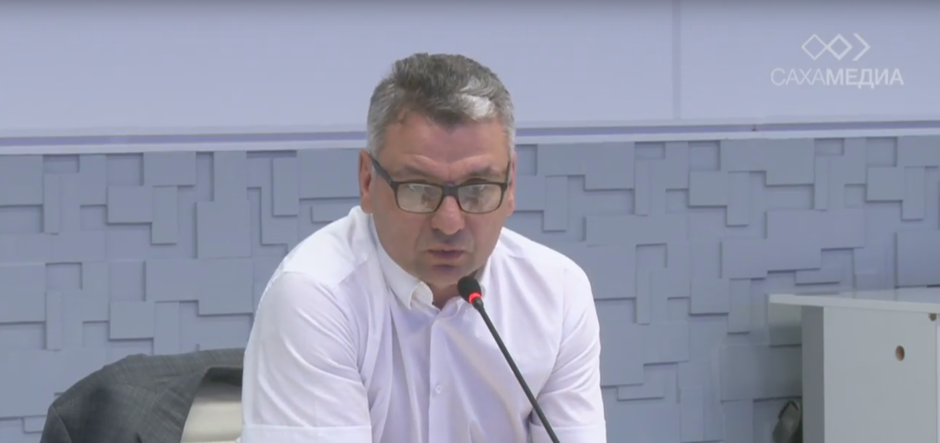Онлайн-трансляция: Заседание дискуссионного клуба «Политрук»