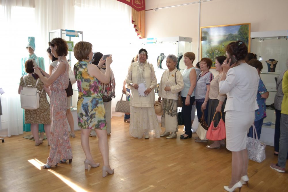 В Якутске открылась выставка бисерного искусства