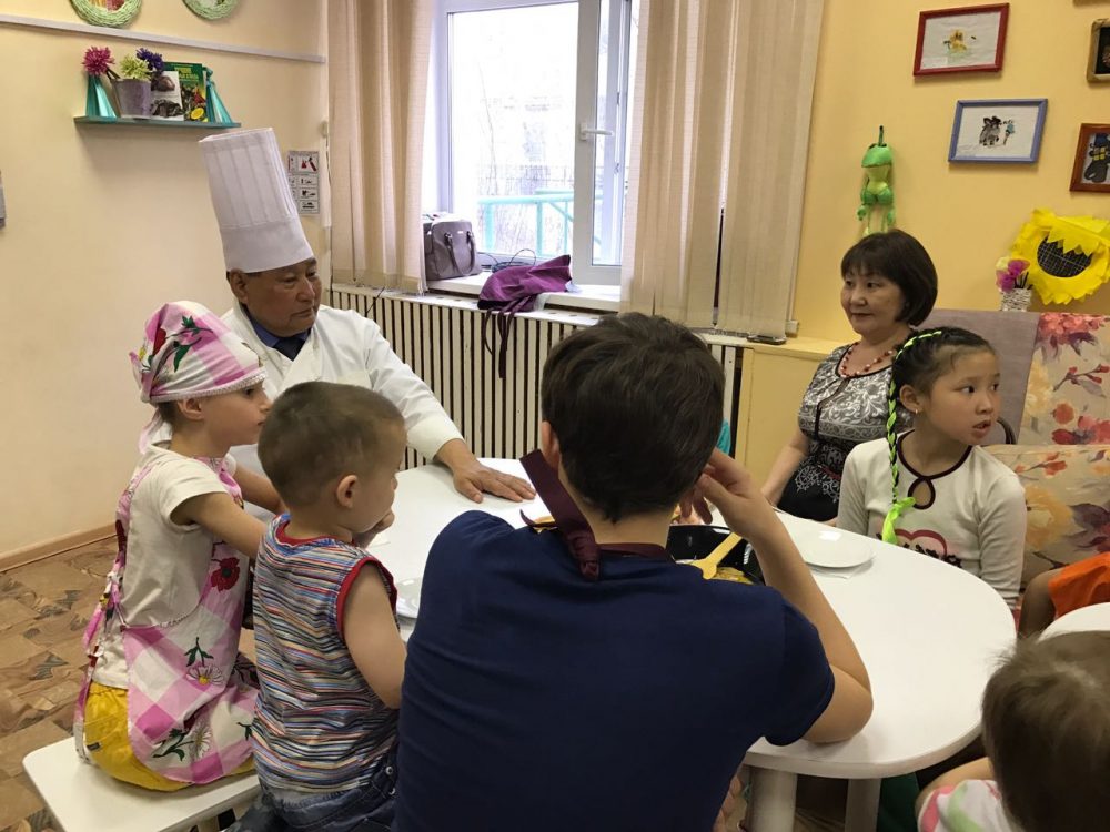 Иннокентий Тарбахов и Сахая участвуют в социальных проектах Фонда будущих поколен­ий