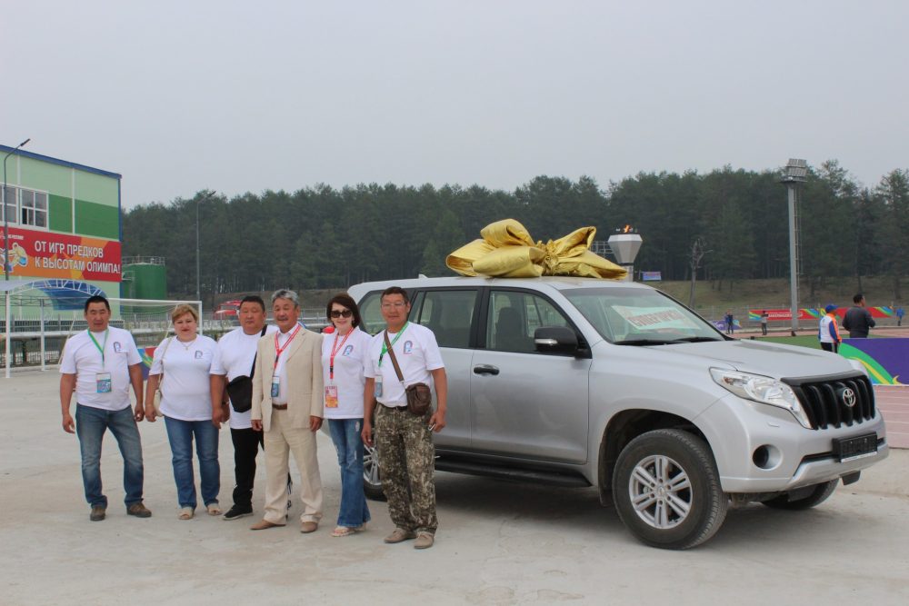 Хозяином нового Land Сruiser Prado от РСК «Стерх» стал житель Эвено-Бытантайского улуса