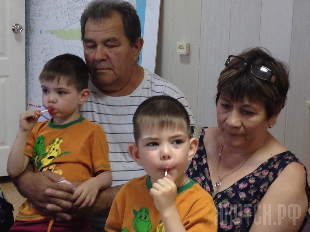 В селе Табага в День семьи, любви и верности поздравили семей-юбиляров