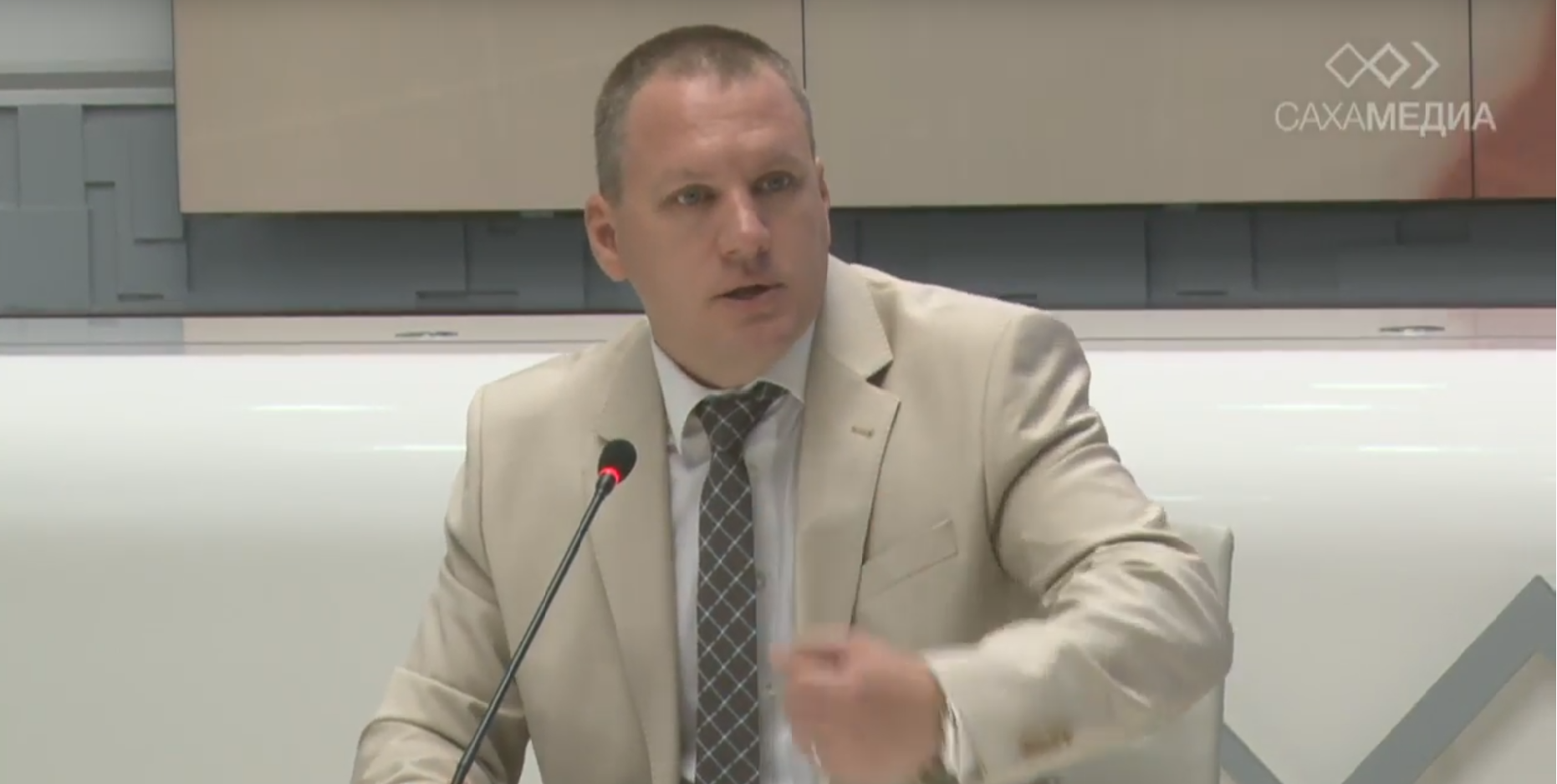 Онлайн-трансляция: Заседание дискуссионного клуба «Политрук»
