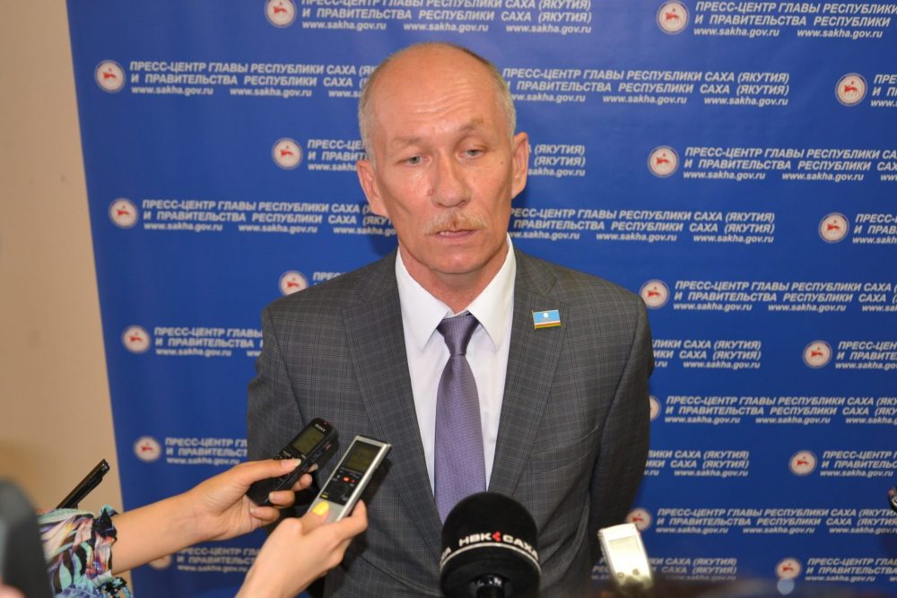 Александр Михеев: Поселениям Якутии будет выделено 40 миллионов рублей на адресную помощь гражданам