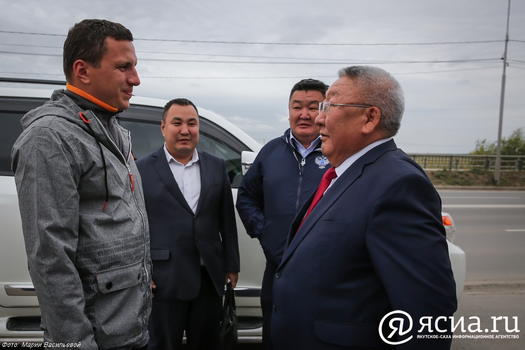 Александр Васильев: Я помню, какие дороги в Якутске были пять лет назад