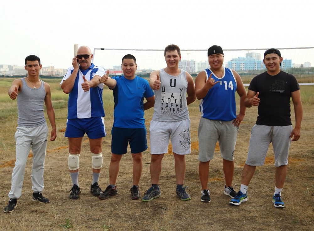 Команда аэропорта «Якутск» победила в турнире Гагаринского округа по волейболу