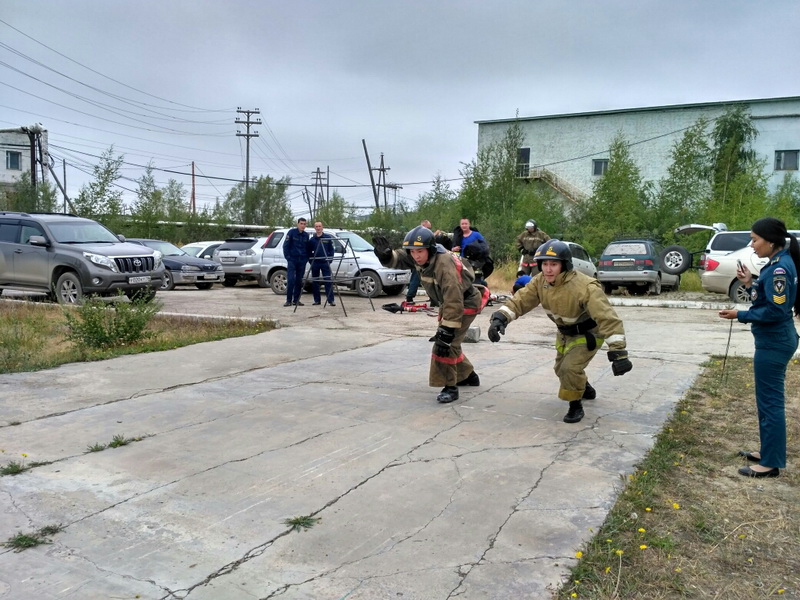 В Якутском пожарно-спасательном гарнизоне проведены специальные соревнования