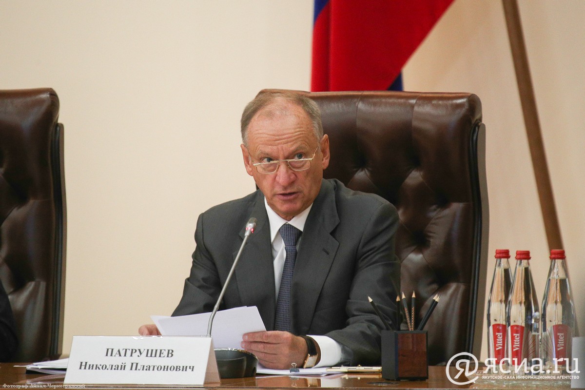 Николай Патрушев: Важно не допускать случаев, как на руднике «Мир»