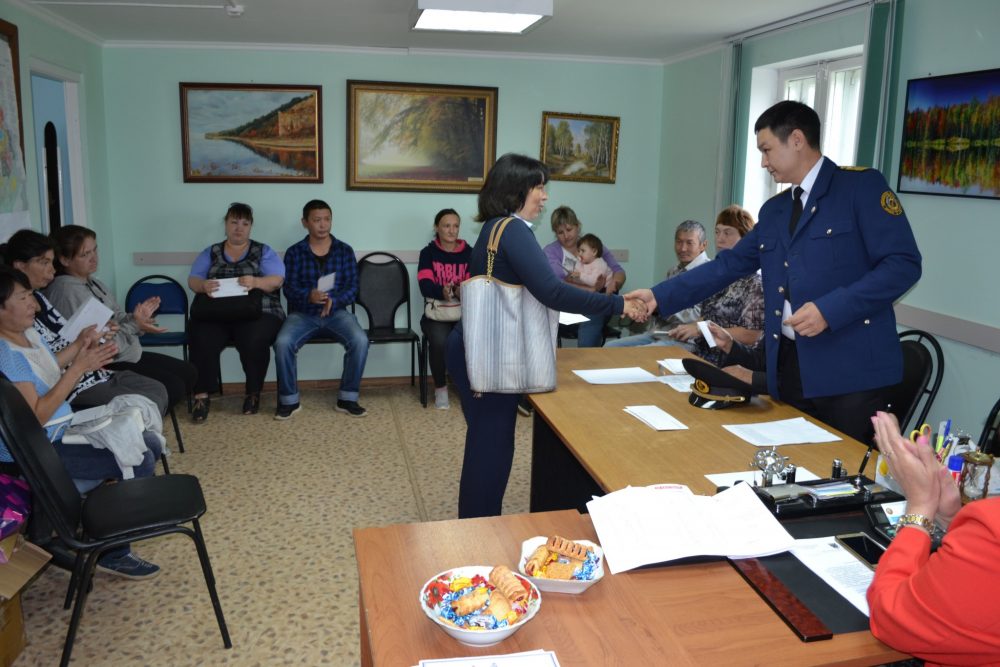 Подарок к 1 сентября от Ленского пароходства: Семьи из Магана приобретут школьную форму