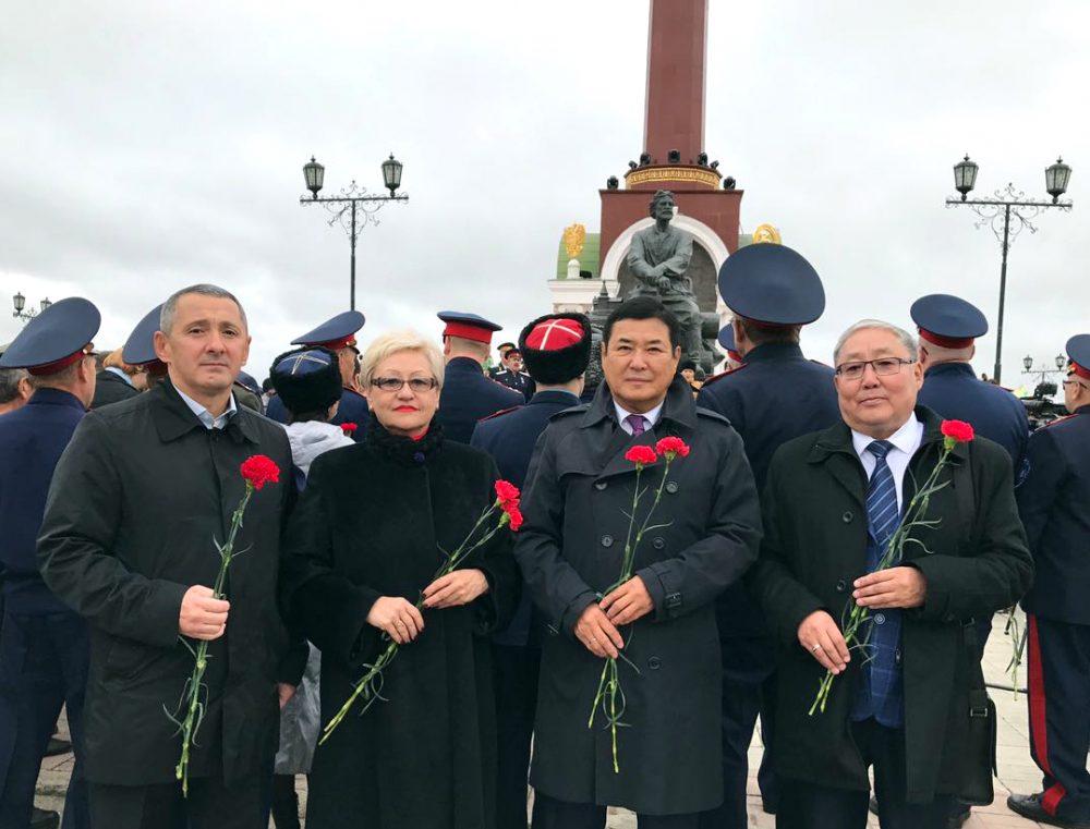Депутаты Якутской городской Думы отметили 385-летний юбилей столицы республики