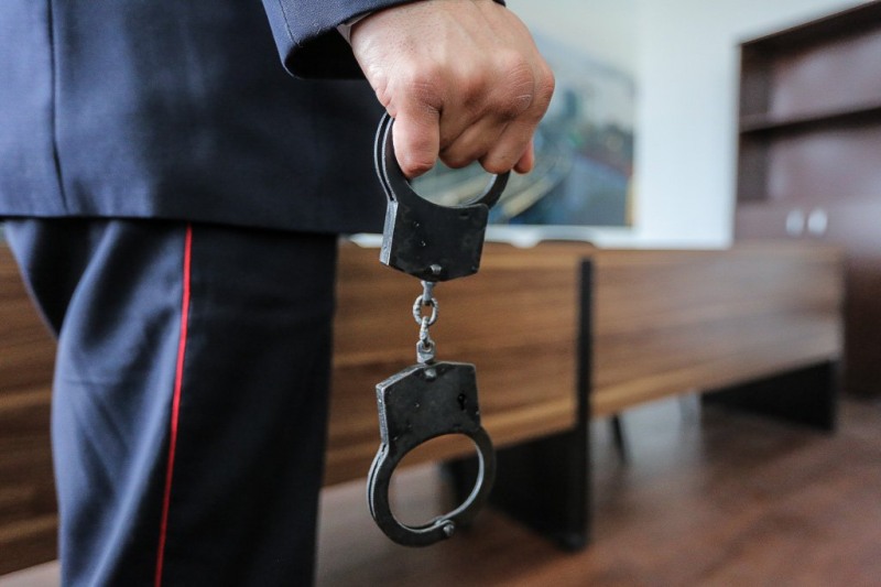 Мирнинец осужден к двум годам колонии поселения за удар полицейского