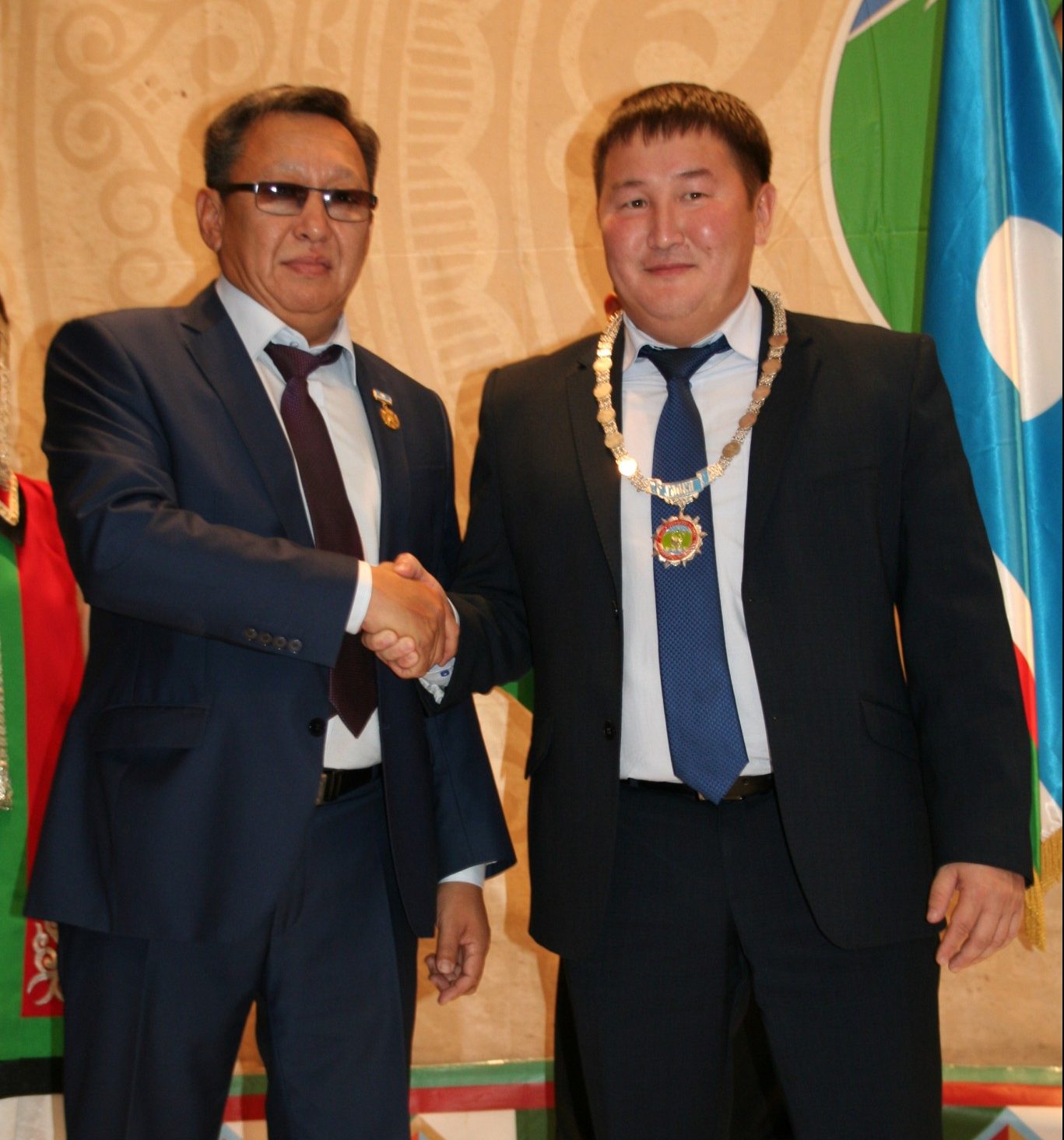 Глава Томпонского района Яков Степанов официально вступил в должность