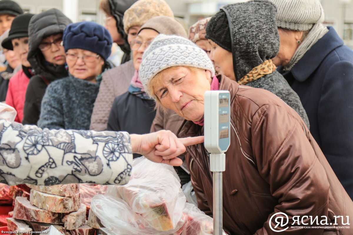 В Якутске на трех площадях развернулись ярмарки сельхозпродукции