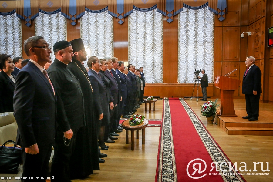 Послание Ил Дархана парламенту и общественности Якутии — в объективе ЯСИА