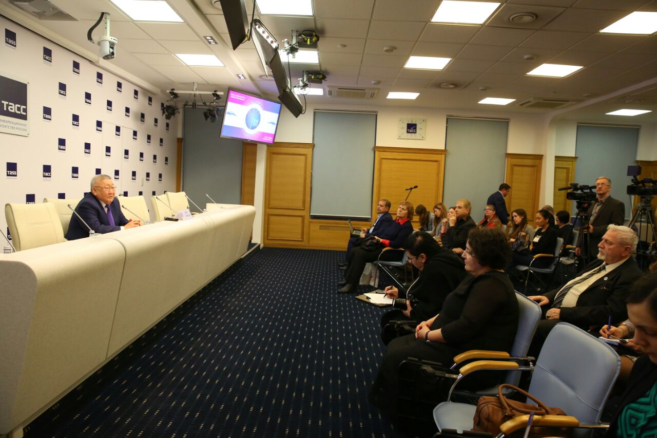 Трансляция: Пресс-конференция главы Якутии в Санкт-Петербурге