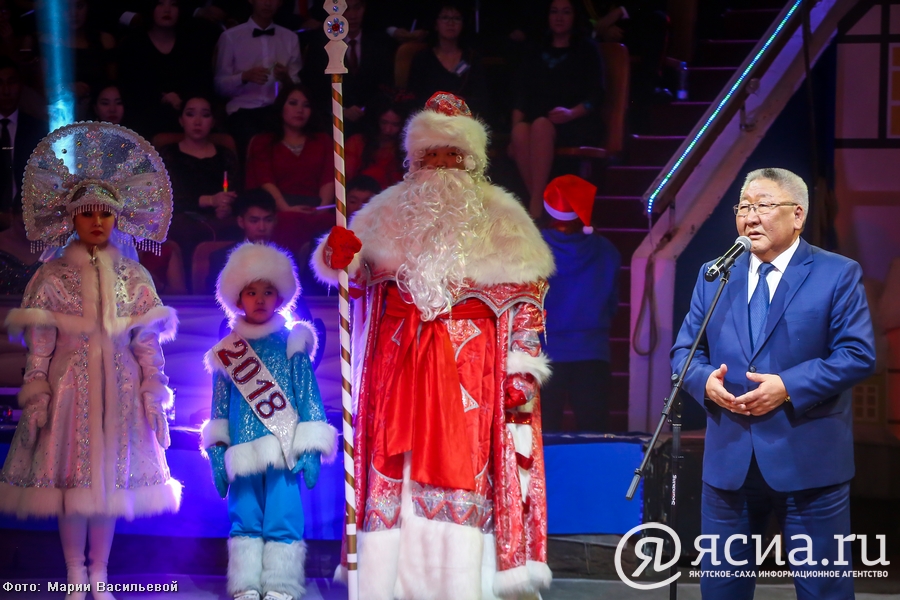 Лучшие школьники республики собрались на новогодней Елке главы Якутии