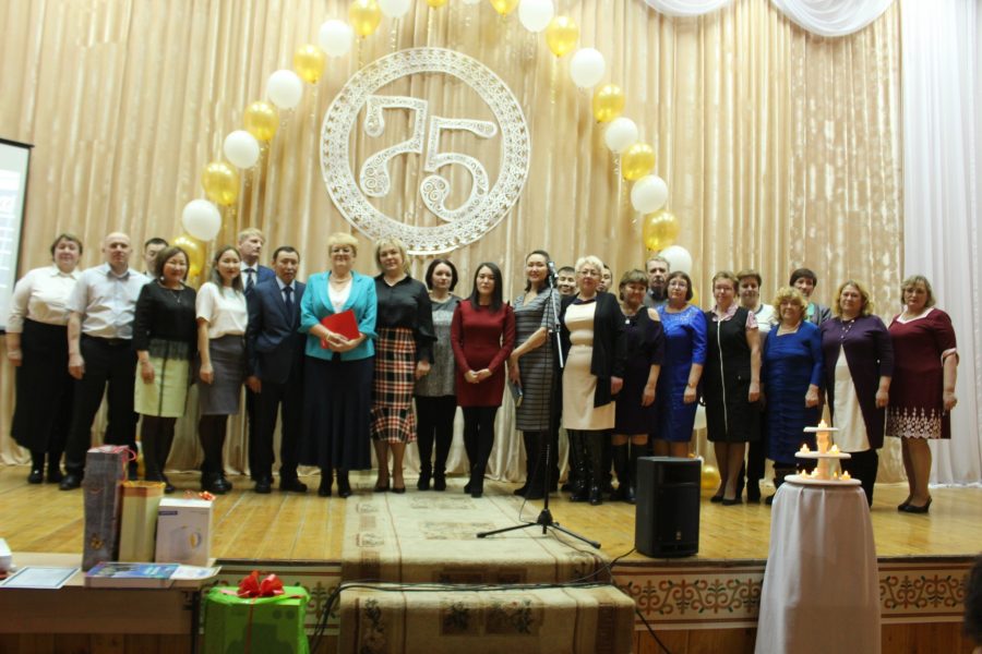Батагайской школе исполнилось 75 лет