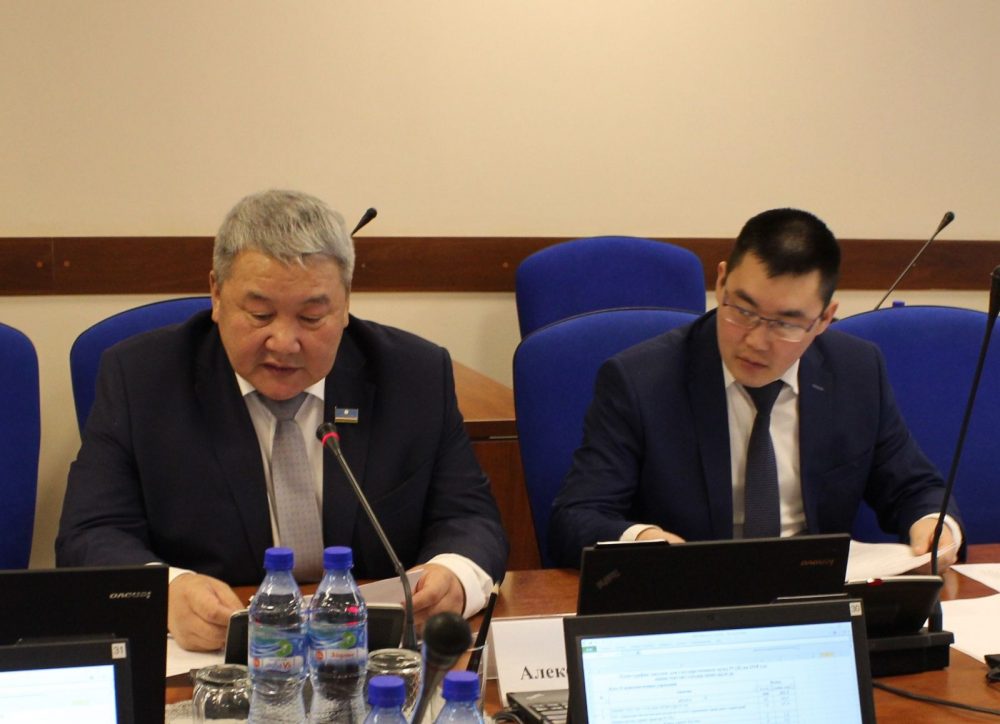 Правительство республики отложит некоторые закупки на второе полугодие
