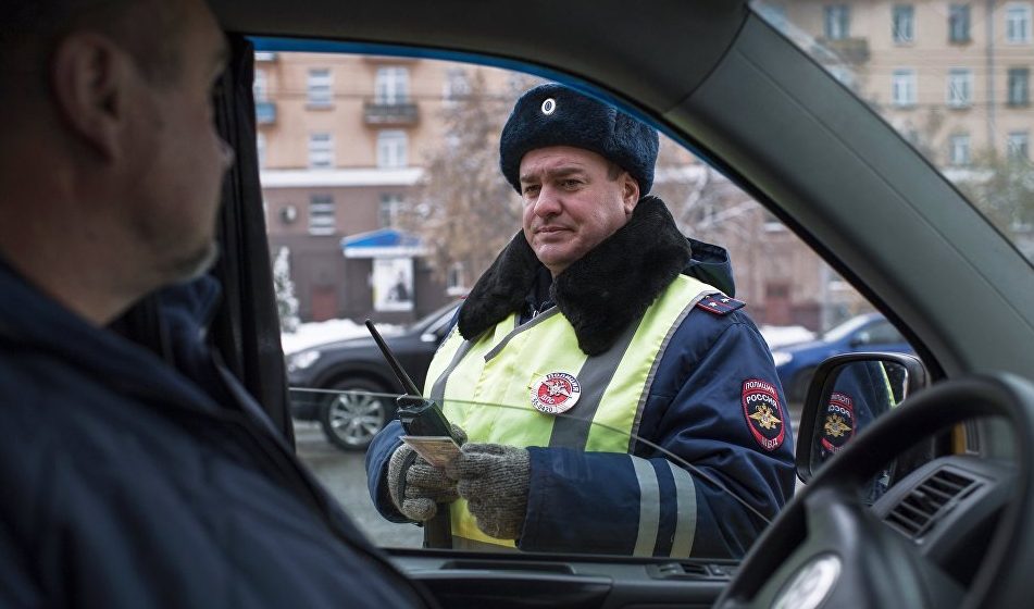 В Госдуме предложили поощрять водителей за соблюдение правил на дороге