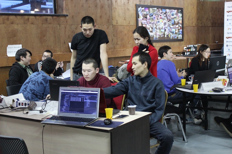 В Якутске подведены итоги соревнований по кодингу CODE/CON