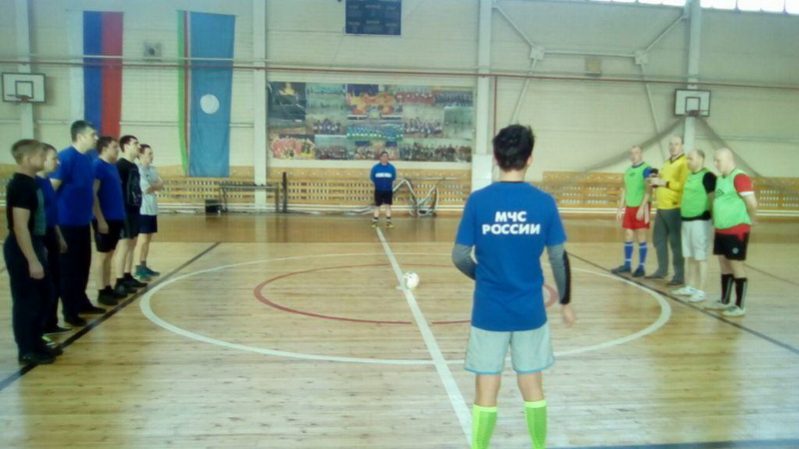 В Алданском пожарно-спасательном гарнизоне прошли соревнования по мини-футболу