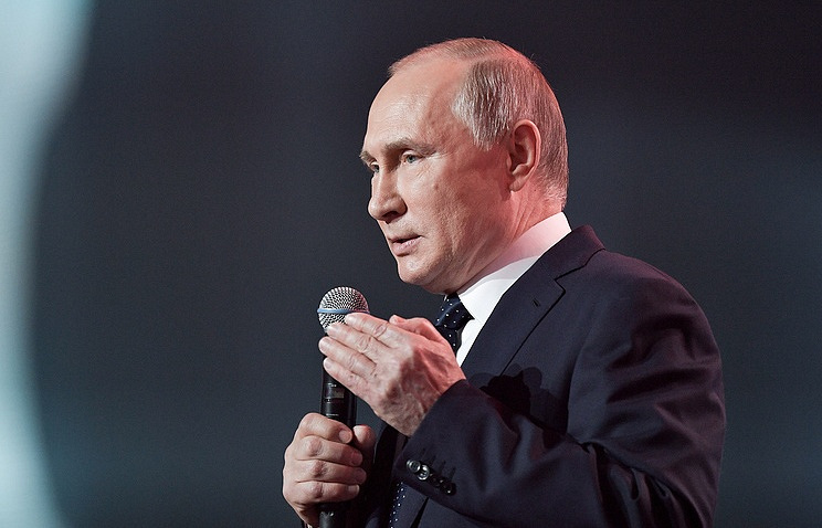 Путин прибыл в Кемерово почтить память погибших при пожаре в ТЦ «Зимняя вишня»