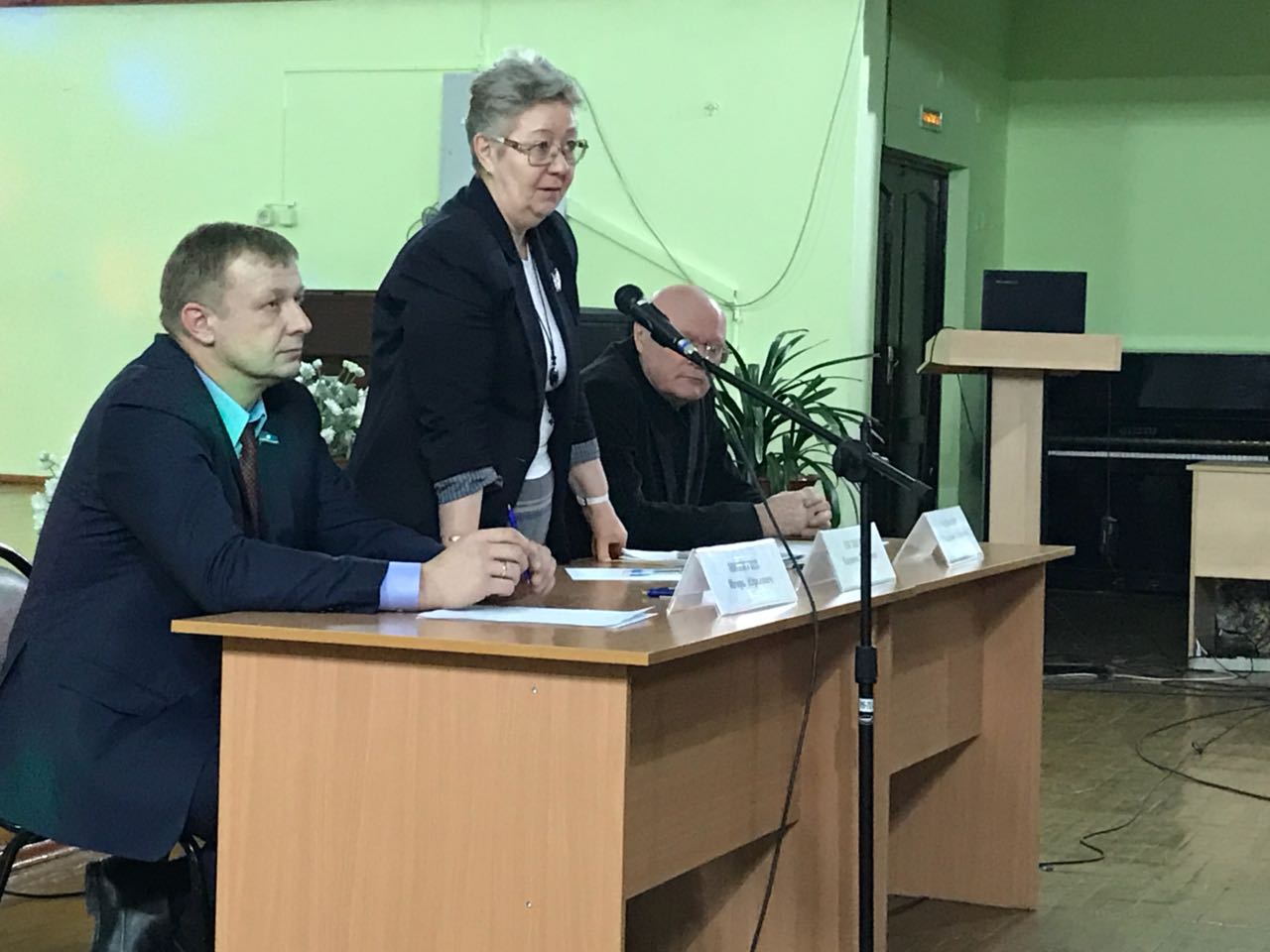 Игорь Никитин встретился с родителями школы №33 Якутска