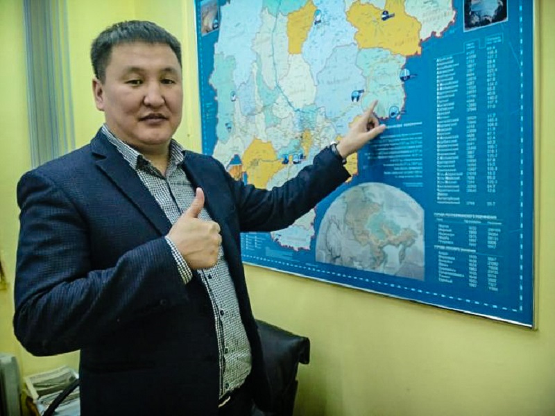 поскачин верхневилюйск. сивцев иннокентий семенович якутск. глава сентякова нижнеколымский район. глава амгинского улуса архипов николай. андрей наговицын чурапча.